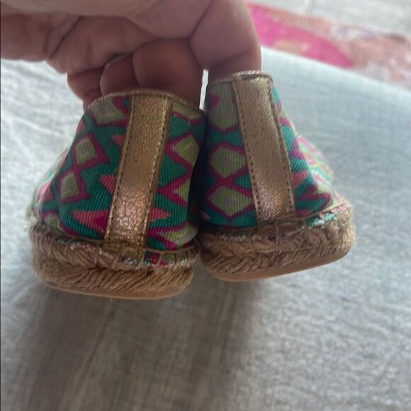 Colorful Zigzag Patterned Women's Flats by Elaine Turner. - Picture 4 of 6